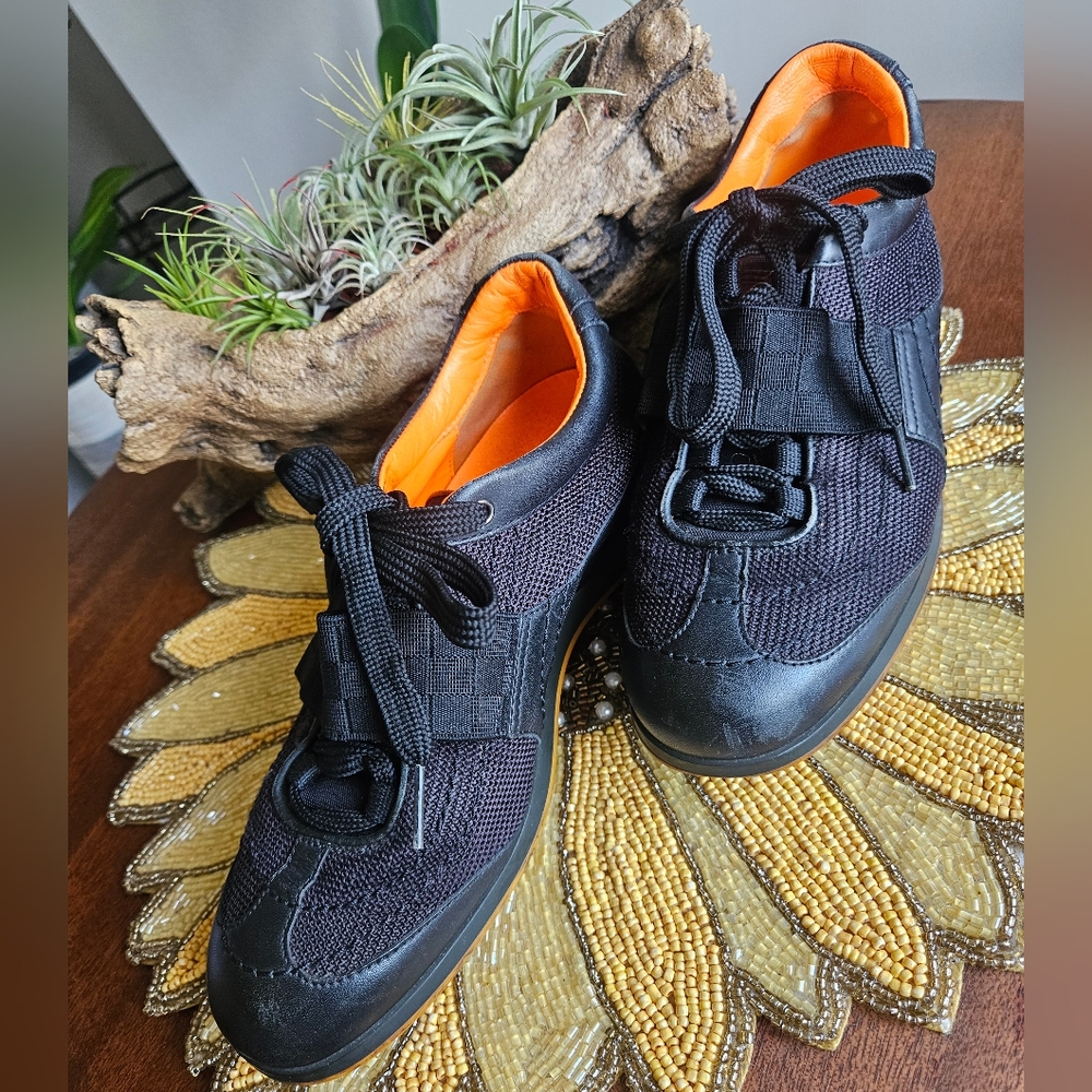 Authentic Louis vuitton sneakers 35.5 size